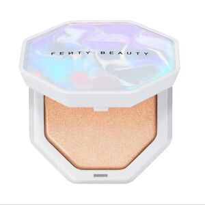 Fenty Beauty Demi'Glow Light Diffusing Highlighter! Trophies In Truffle!